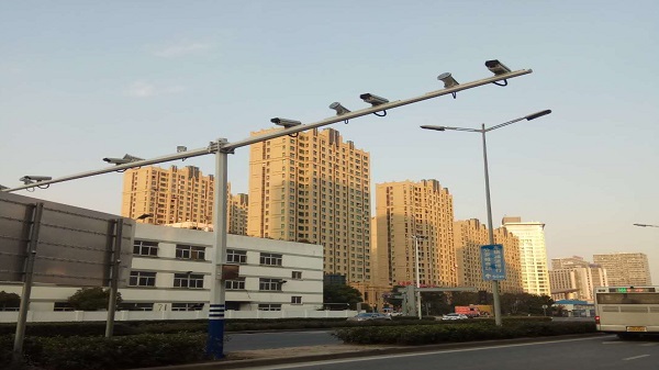 同心智能監(jiān)控攝像頭